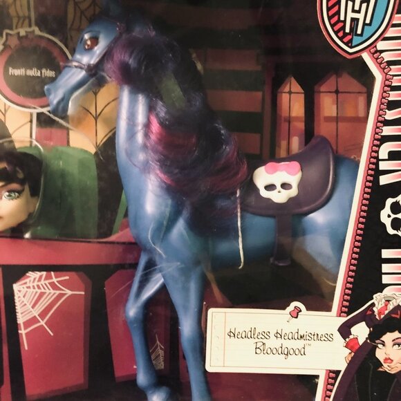 Monster High Doll Headless Headmistress Bloodgood Nightmare Horse Damaged Box - Picture 5 of 16